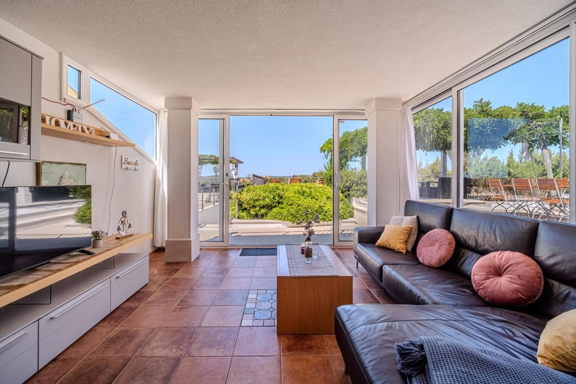 Villa Julia With Heated Pool, Ideal For Large Groups Milna  Exterior photo