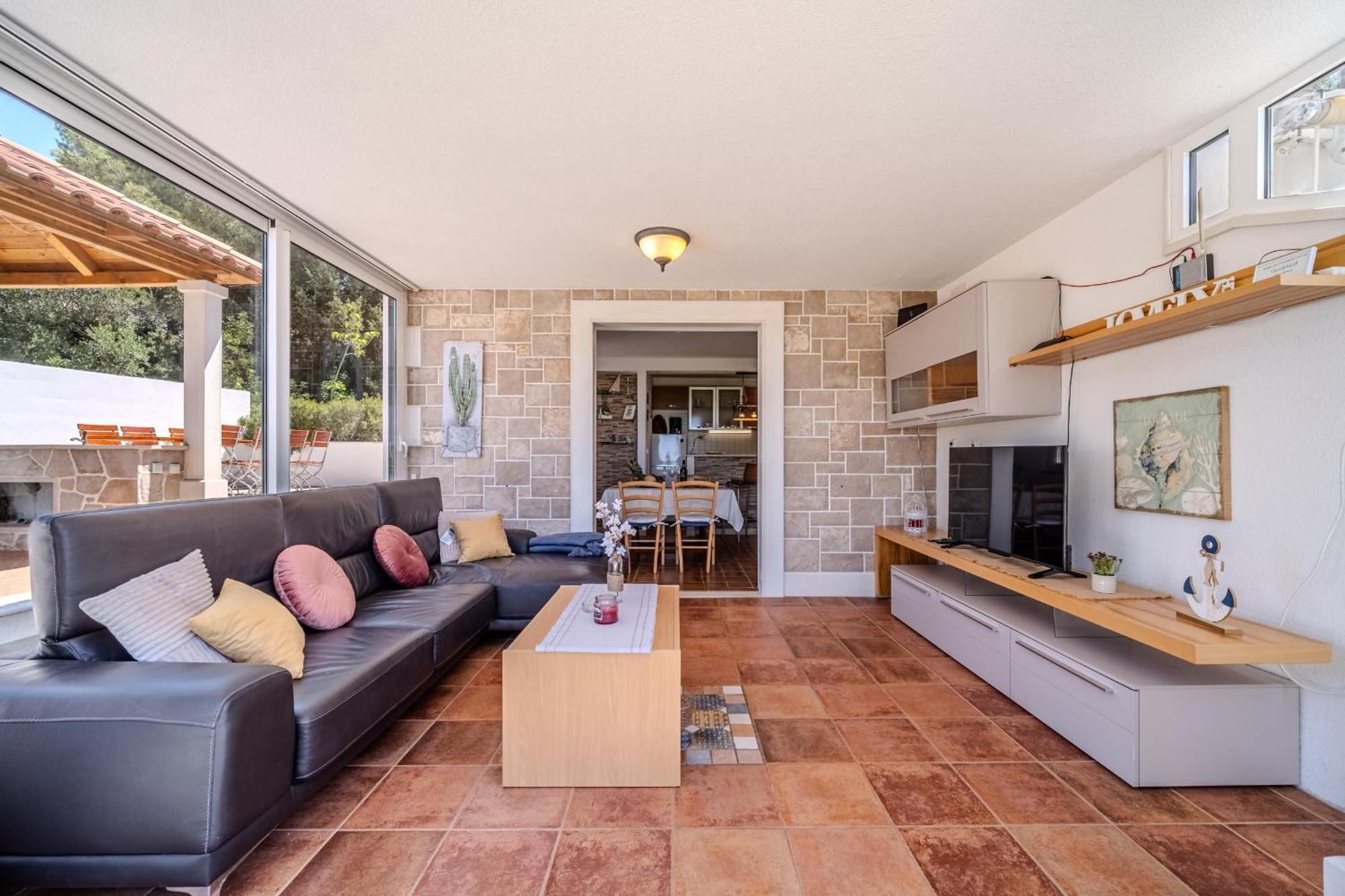 Villa Julia With Heated Pool, Ideal For Large Groups Milna  Exterior photo